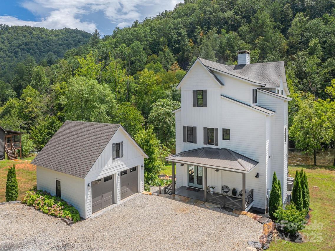 156 Grayling Dr., Cullowhee, NC 28723