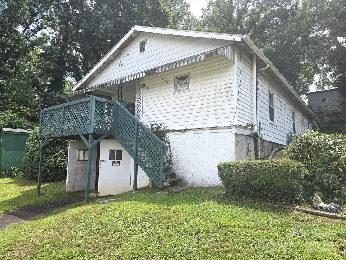 11 Edwards St., Asheville, NC 28806