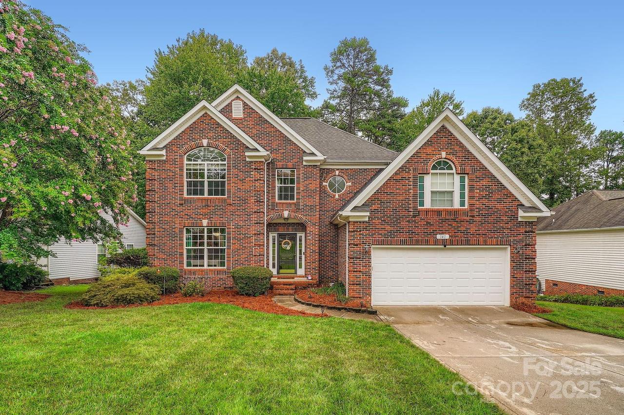 141 Broken Pine Ln., Mooresville, NC 28117