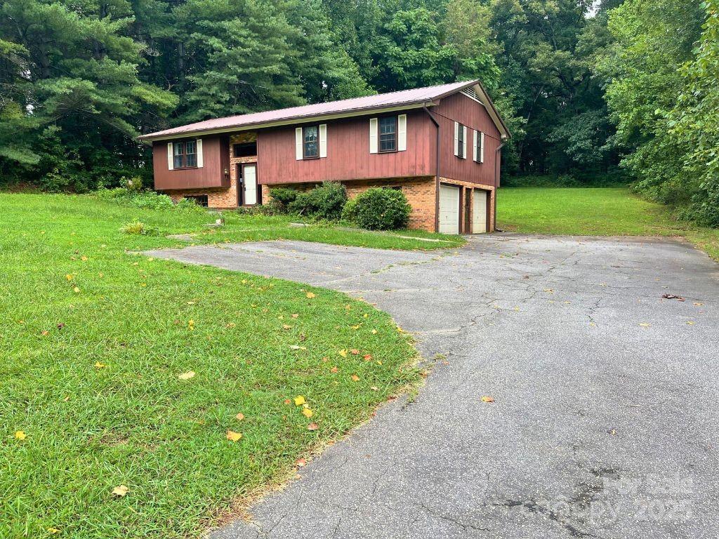 5679 Styers Ferry Rd., Clemmons, NC 27012