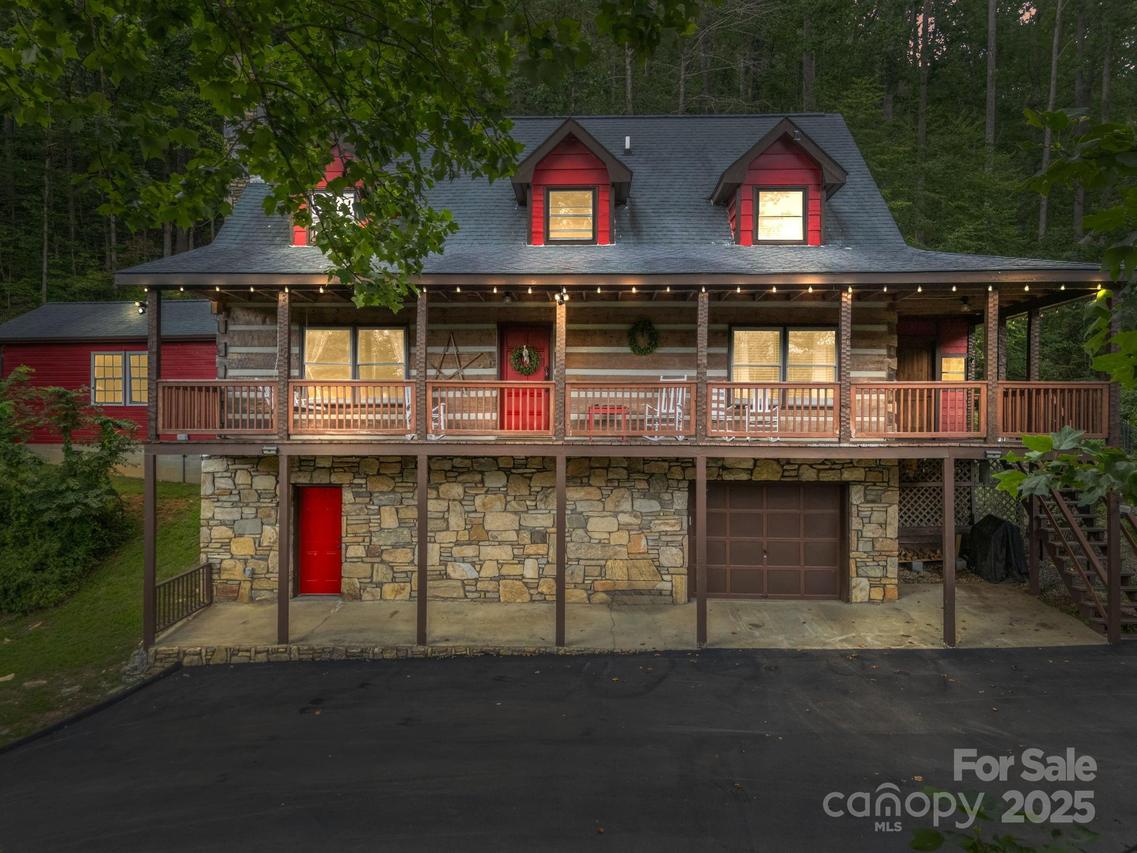 1145 Bearwallow Mountain Rd., Hendersonville, NC 28792