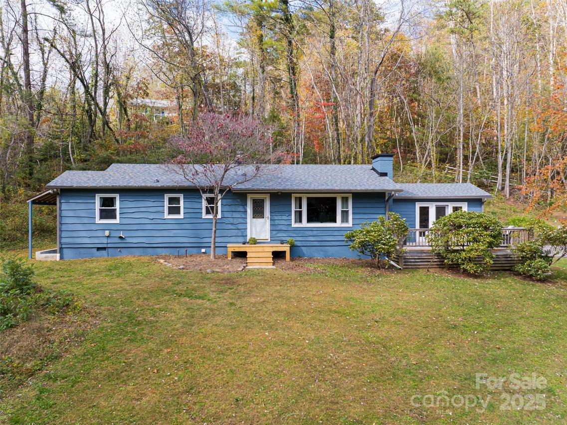 3 Valley Ln., Asheville, NC 28804