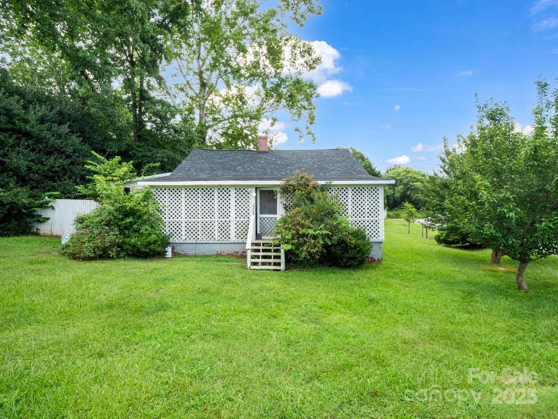 107 Arrowood Dr., Forest City, NC 28043