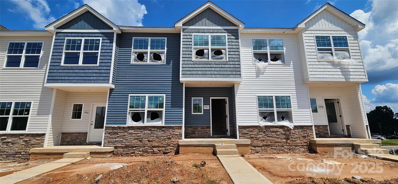 1982 W Davidson Ave., Gastonia, NC 28052
