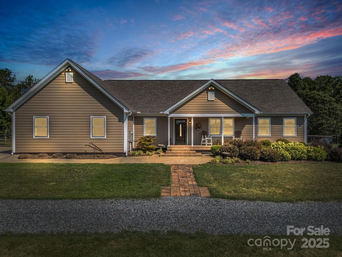 609 Green Creek Dr., Columbus, NC 28722