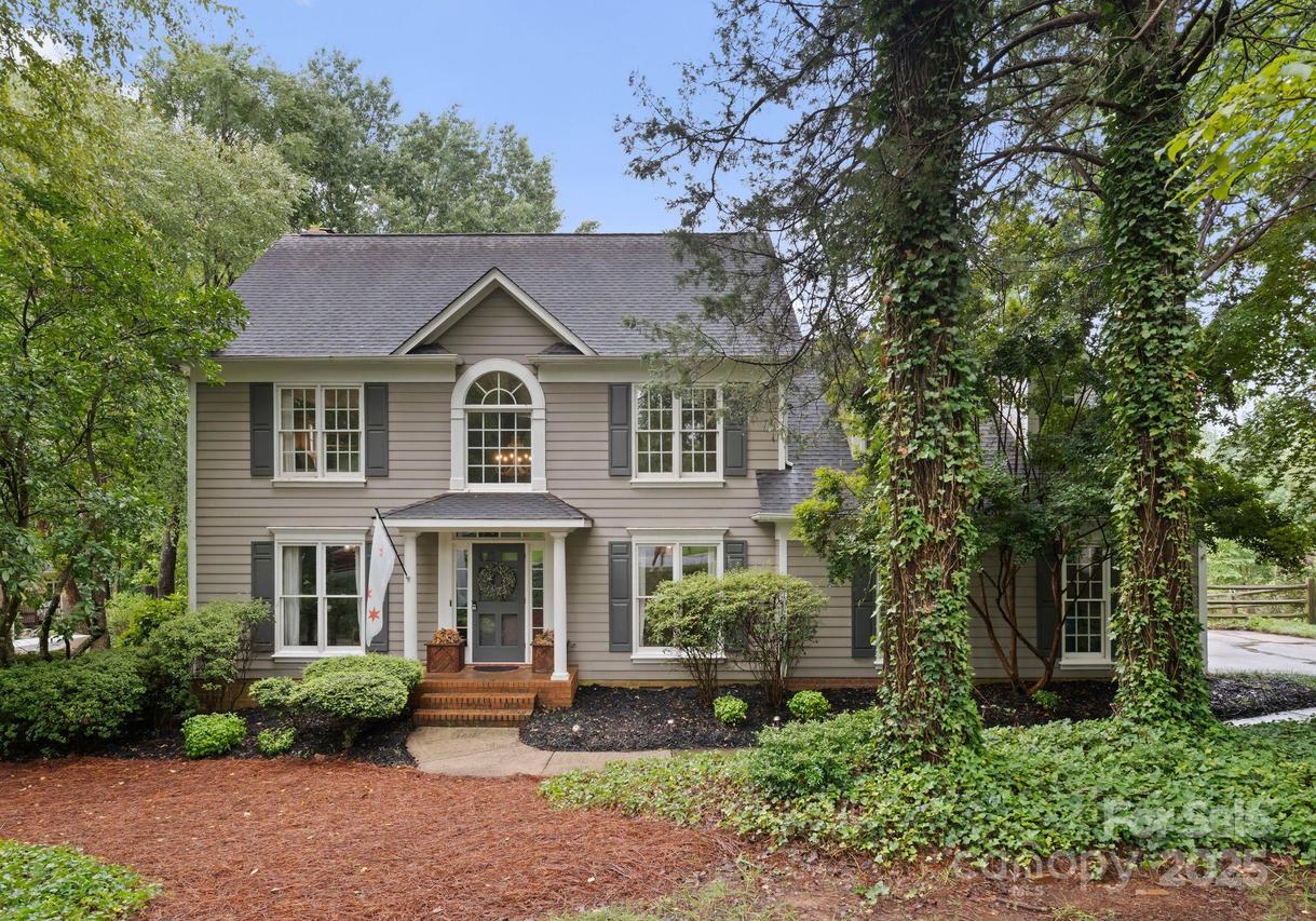 2509 Honey Creek Ln., Matthews, NC 28105