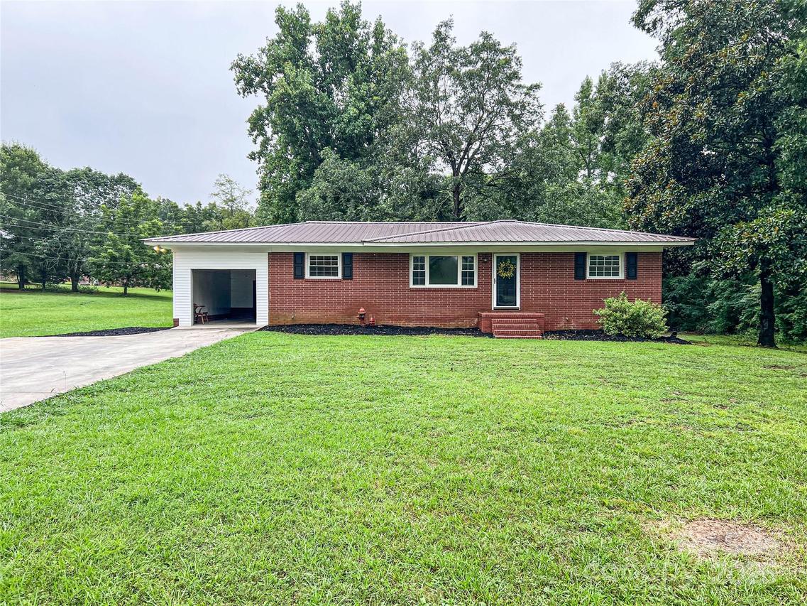 2148 Marwood Ln., Albemarle, NC 28001
