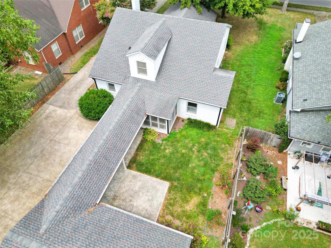 824 Davie Ave., Statesville, NC 28677
