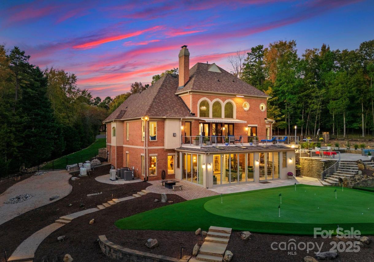 2723 Providence Pine Ln., Charlotte, NC 28270