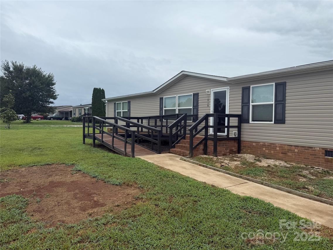 1056 Hard Scrabble Ct., Cleveland, NC 27013