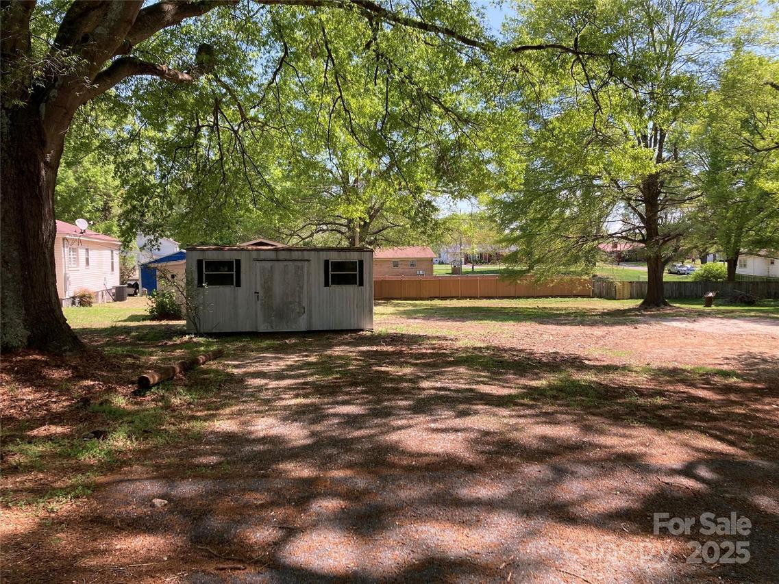 103 Hallman St., Cherryville, NC 28021