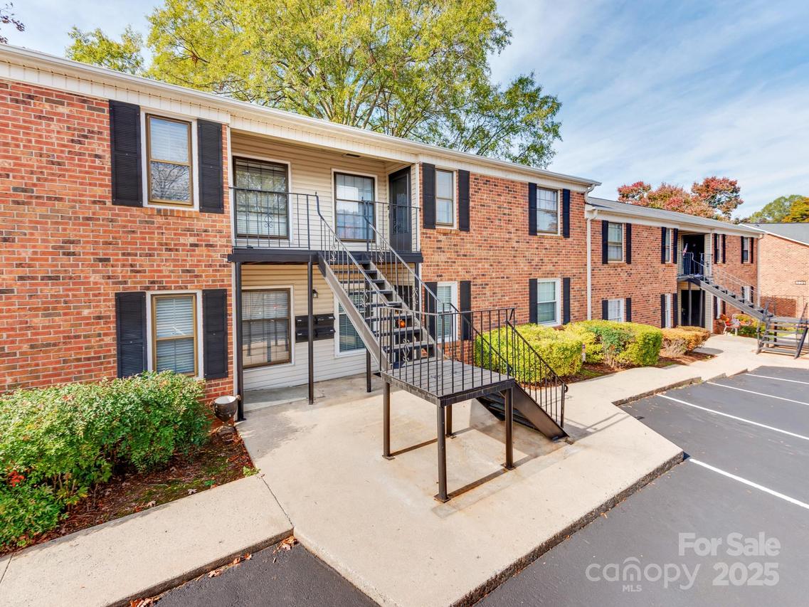 5903 Quail Hollow Rd. #D, Charlotte, NC 28210