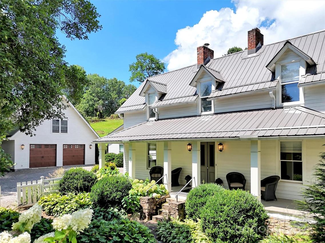 88 Plott Valley Rd., Waynesville, NC 28786