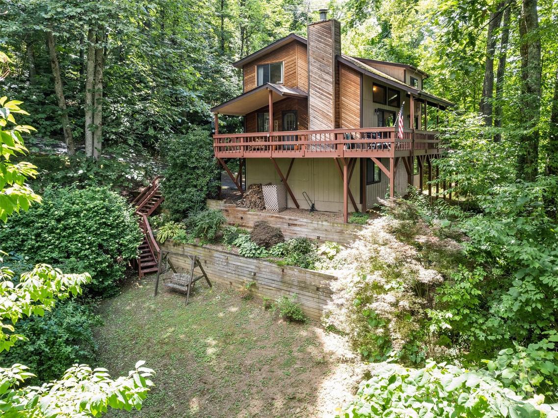 1672 Summit Dr., Maggie Valley, NC 28751