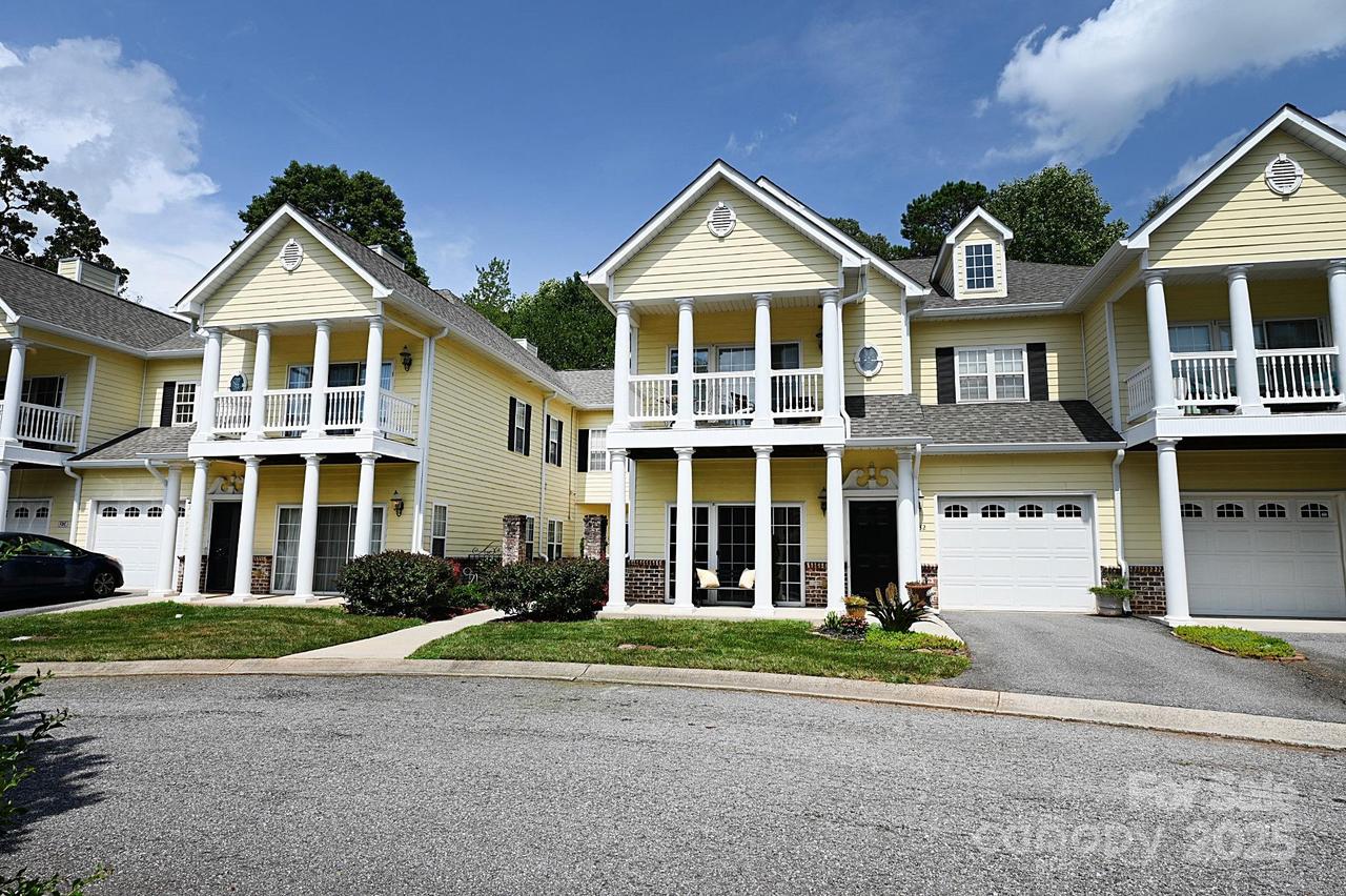 1384 21st Ave., Hickory, NC 28601