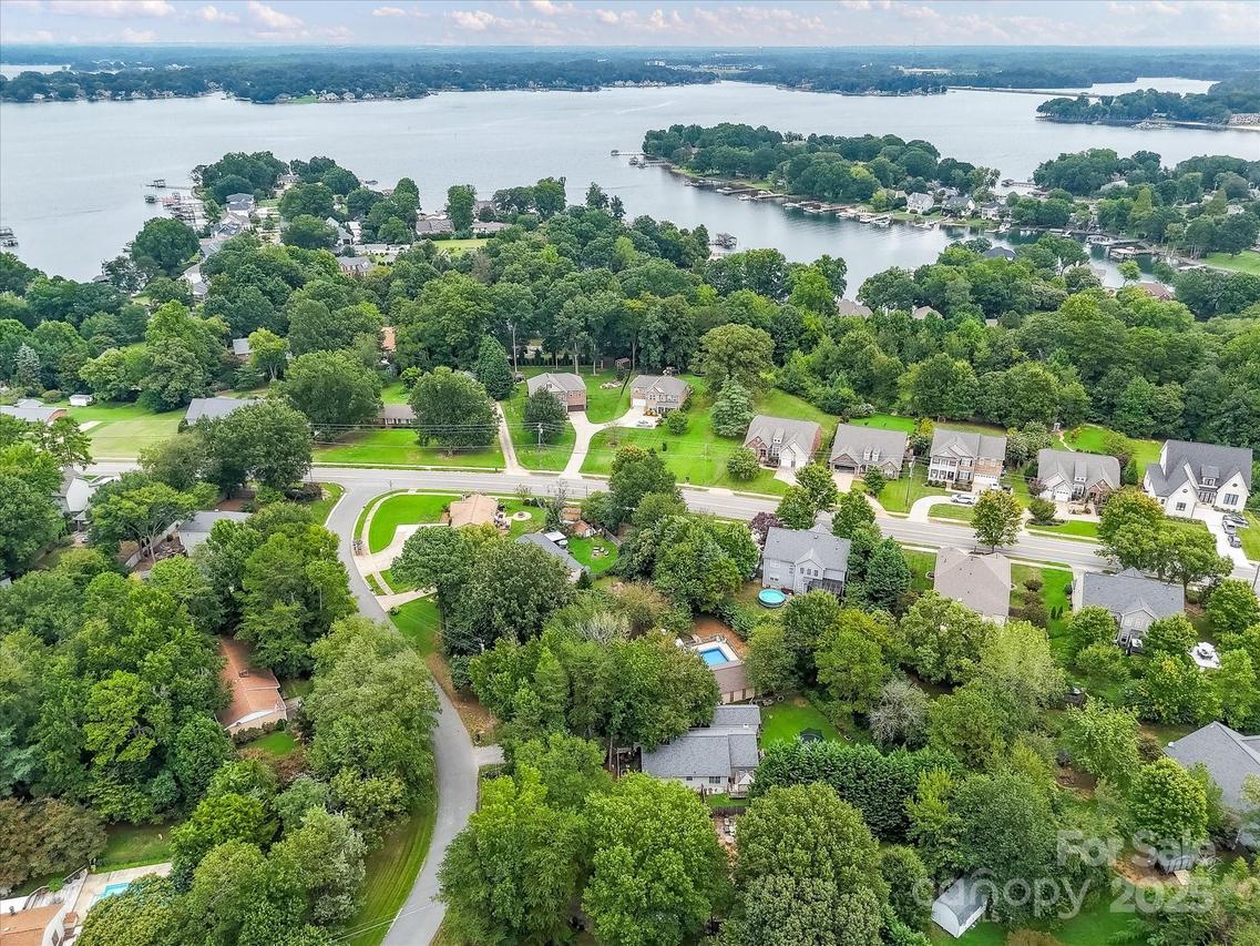 21021 Entrada Dr., Cornelius, NC 28031