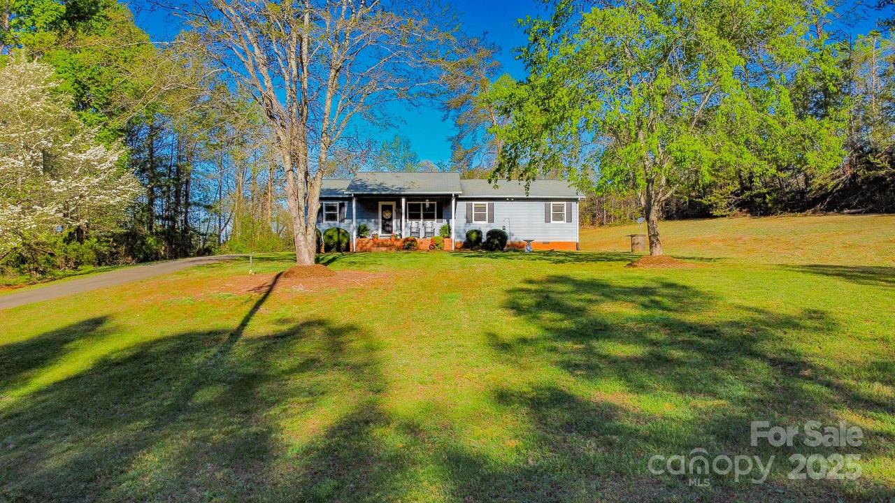 1469 Pearidge Rd., Bostic, NC 28018