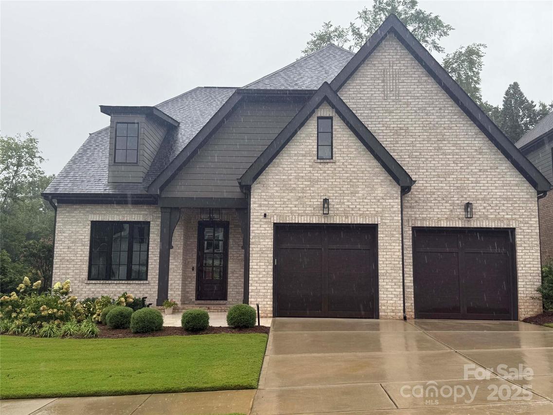 924 Poindexter Dr., Charlotte, NC 28209