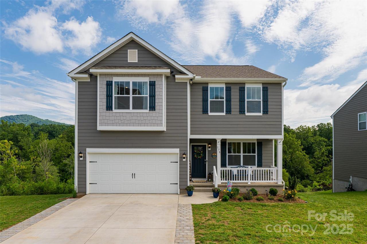 178 Marathon Ln., Candler, NC 28715