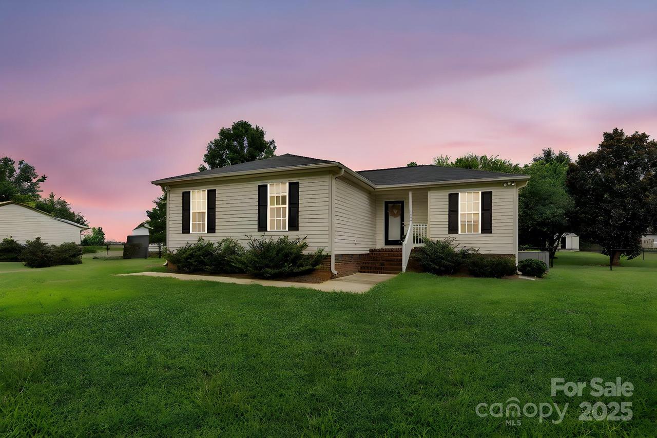 4604 Hopewood Dr., Graham, NC 27253