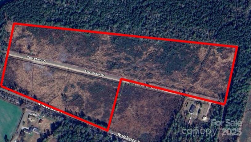 Porcelain Dr., Maxton, NC 28372