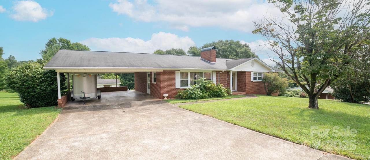 107 Woodward Ave., Morganton, NC 28655