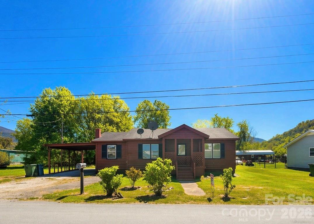51 Robinson St., Waynesville, NC 28786