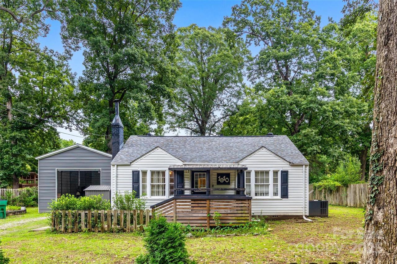 1810 Lisbon Ln., Charlotte, NC 28269