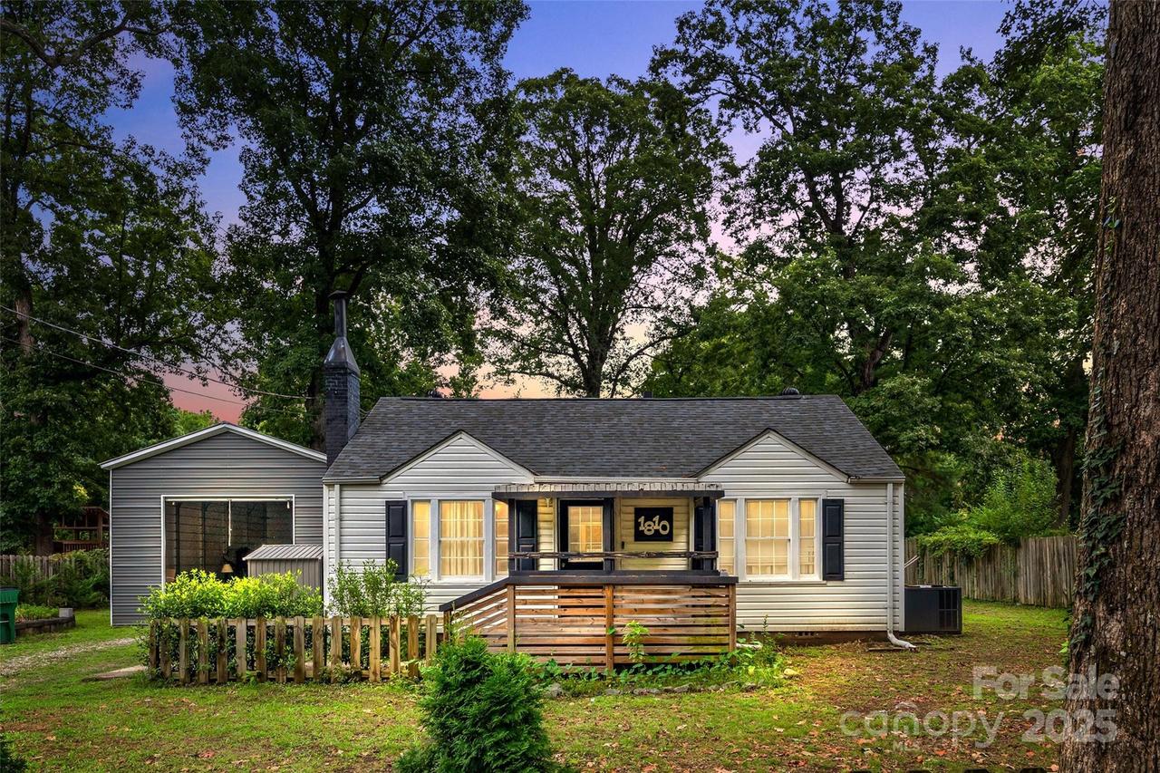 1810 Lisbon Ln., Charlotte, NC 28269