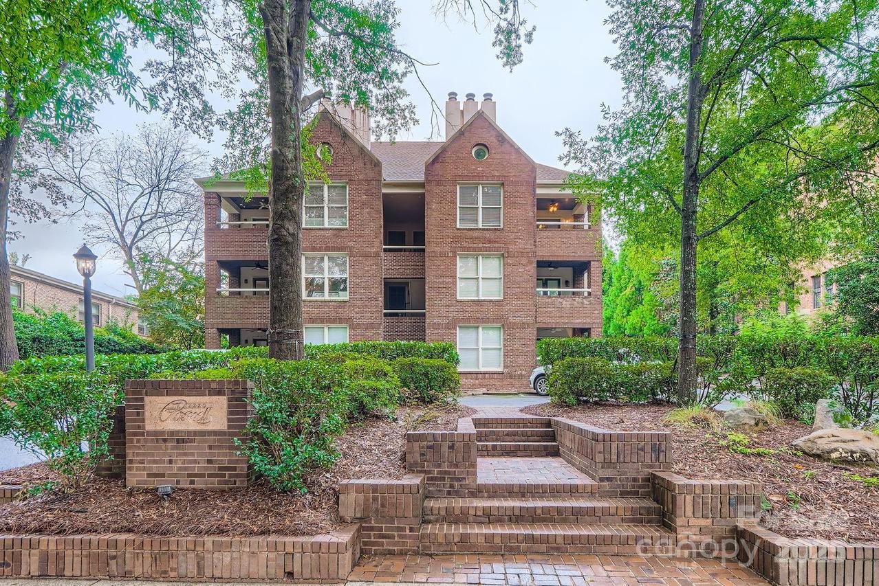 2220 Roswell Ave. #F, Charlotte, NC 28207