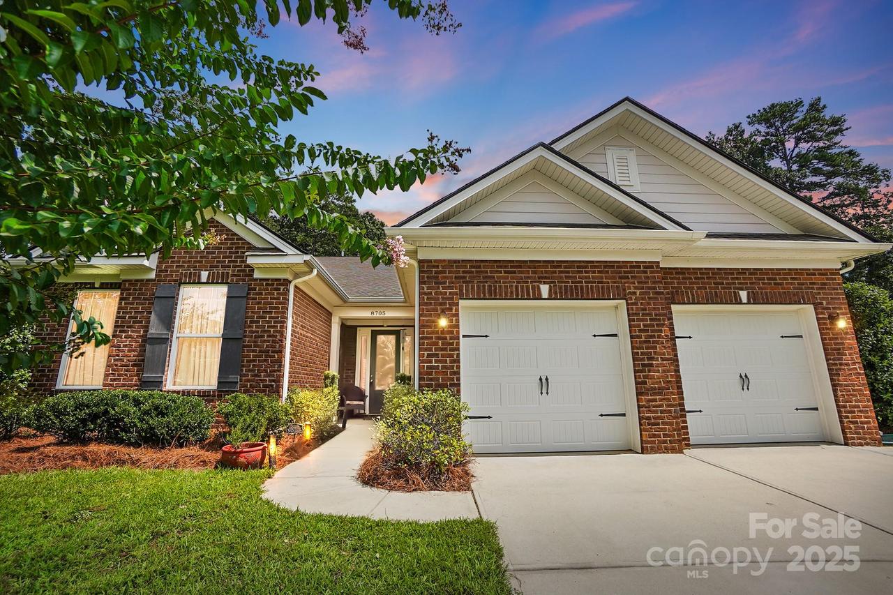 8705 Mullis Forest Ct., Mint Hill, NC 28227