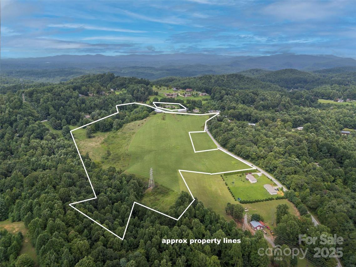 418 Mountain Page Rd., Saluda, NC 28773