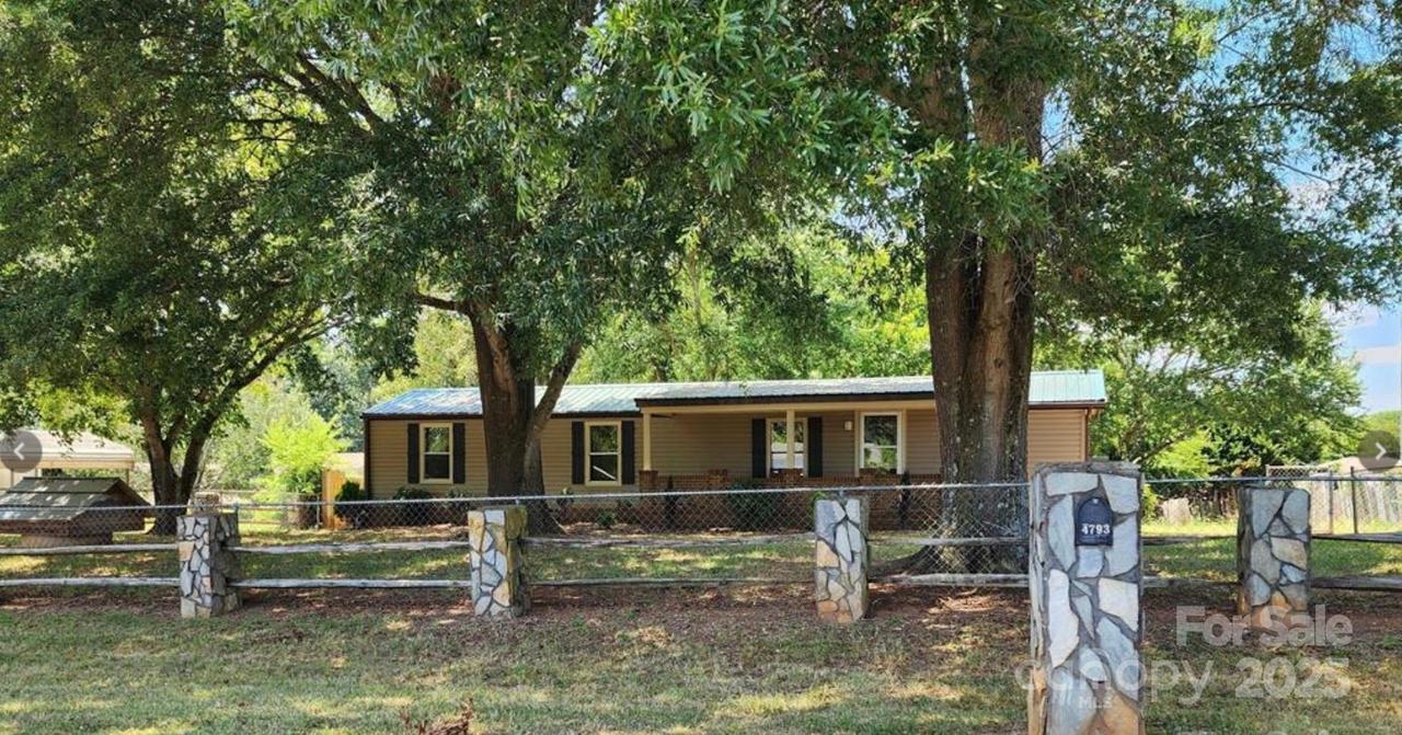 4793 Panama Dr., Conover, NC 28613