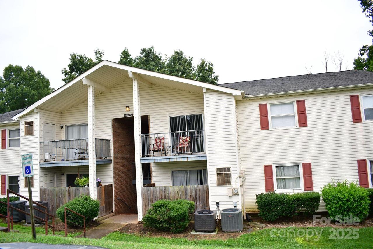 7988 Shady Oak Tr., Charlotte, NC 28210