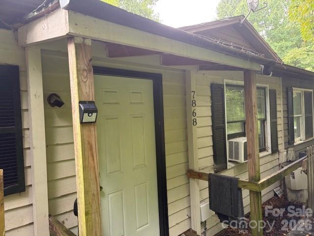 7868/7864 Kinglet Rd., Connelly Springs, NC 28612