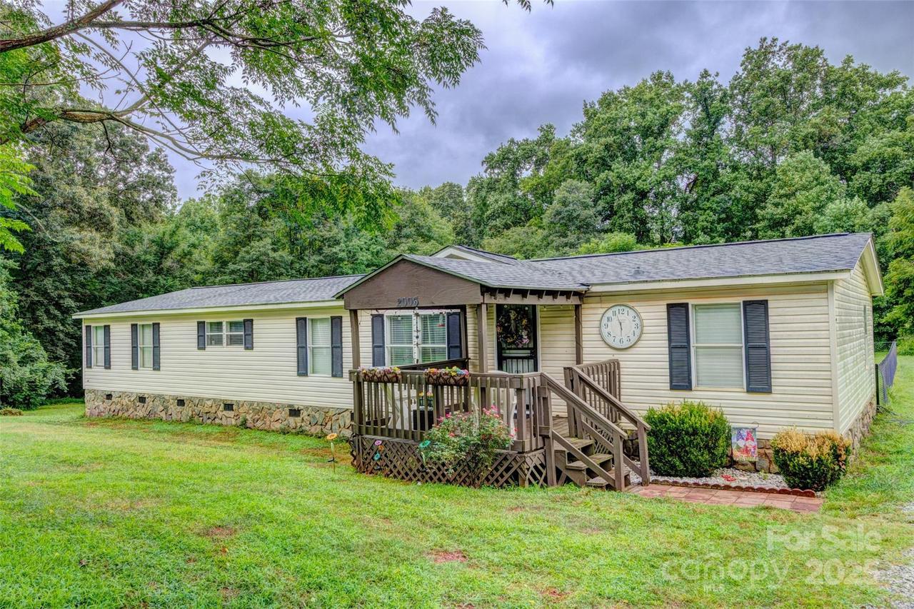 2006 Kollege Ln., Crouse, NC 28033