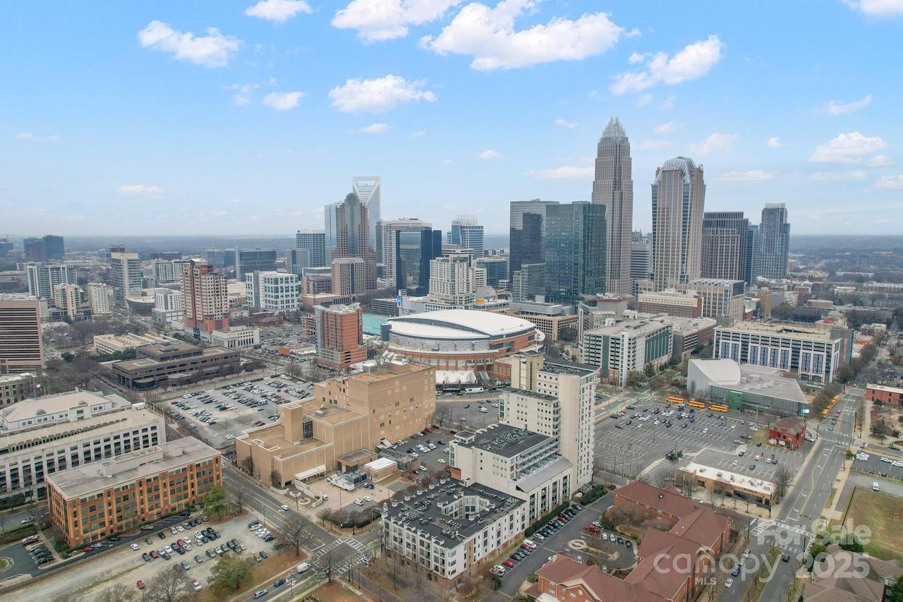 505 E 6th St. #709, Charlotte, NC 28202