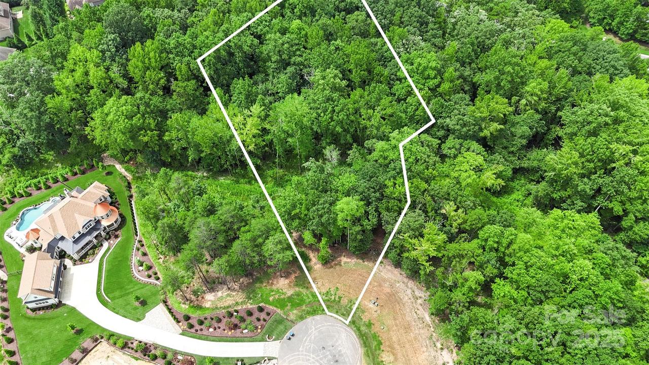 3148 Brayland Ave., Matthews, NC 28104