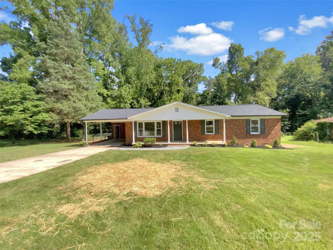 301 Briarcliff Dr., Kannapolis, NC 28081