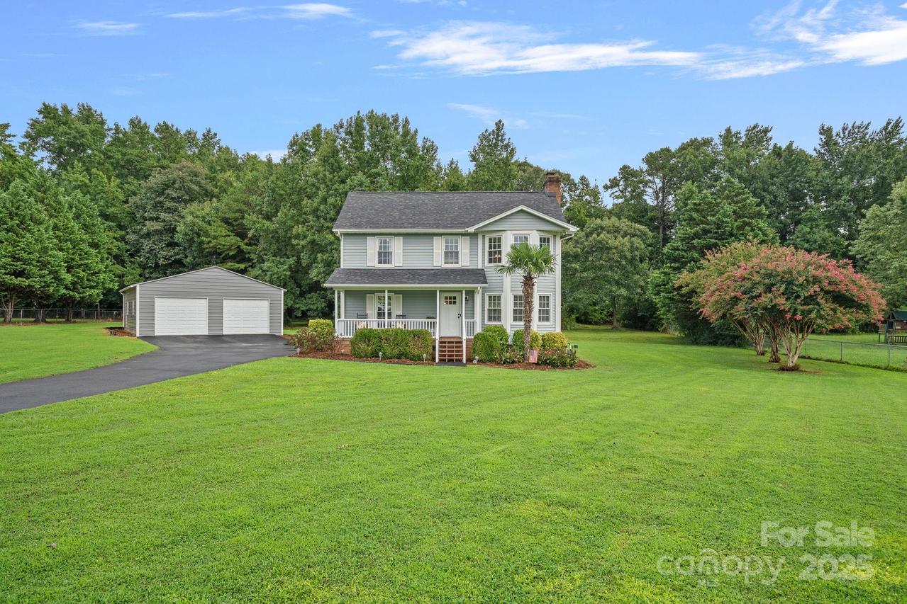 5150 Blackberry Ln., Matthews, NC 28104