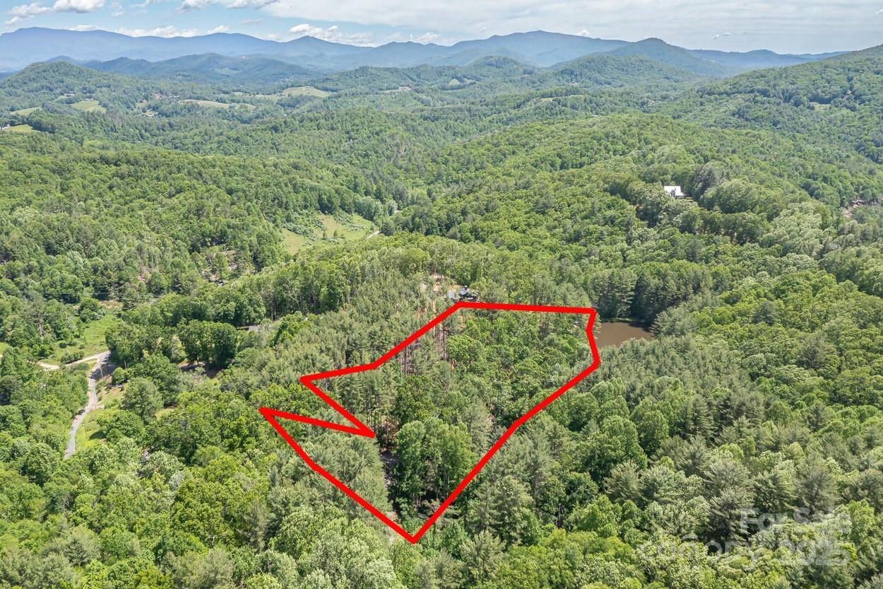 9999 River Edge Dr. #2, Burnsville, NC 28714