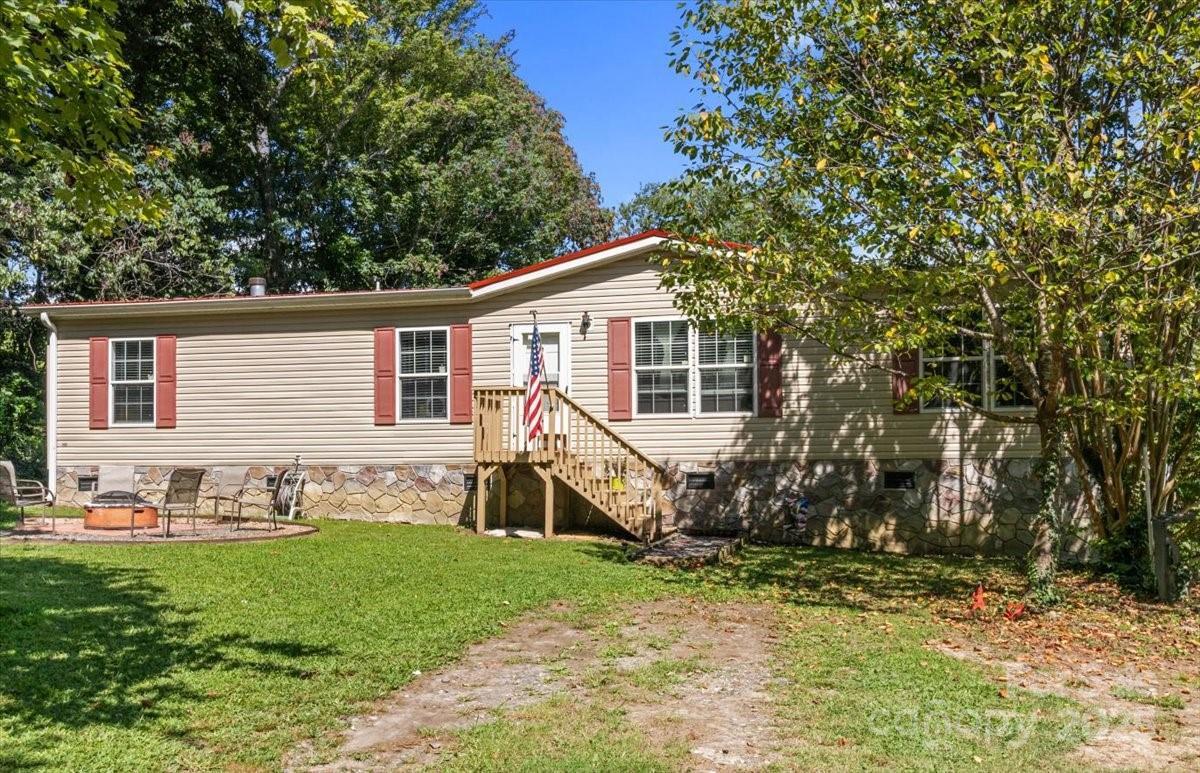 132 Bailey Mountain Rd., Mars Hill, NC 28754