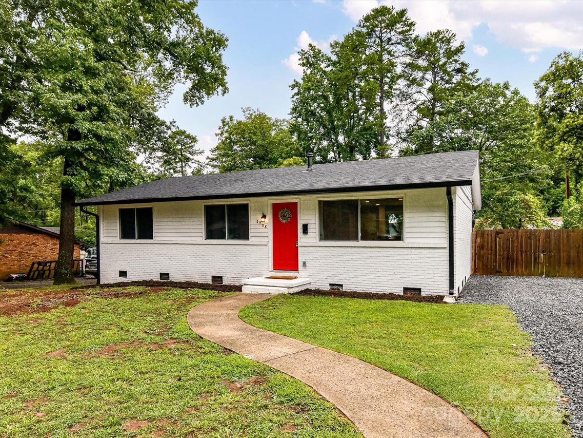 2508 Carrington Ct., Charlotte, NC 28208