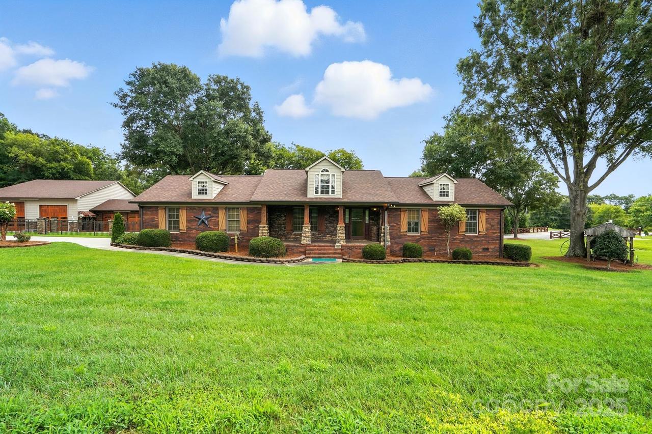 3369 Roberta Rd., Concord, NC 28027