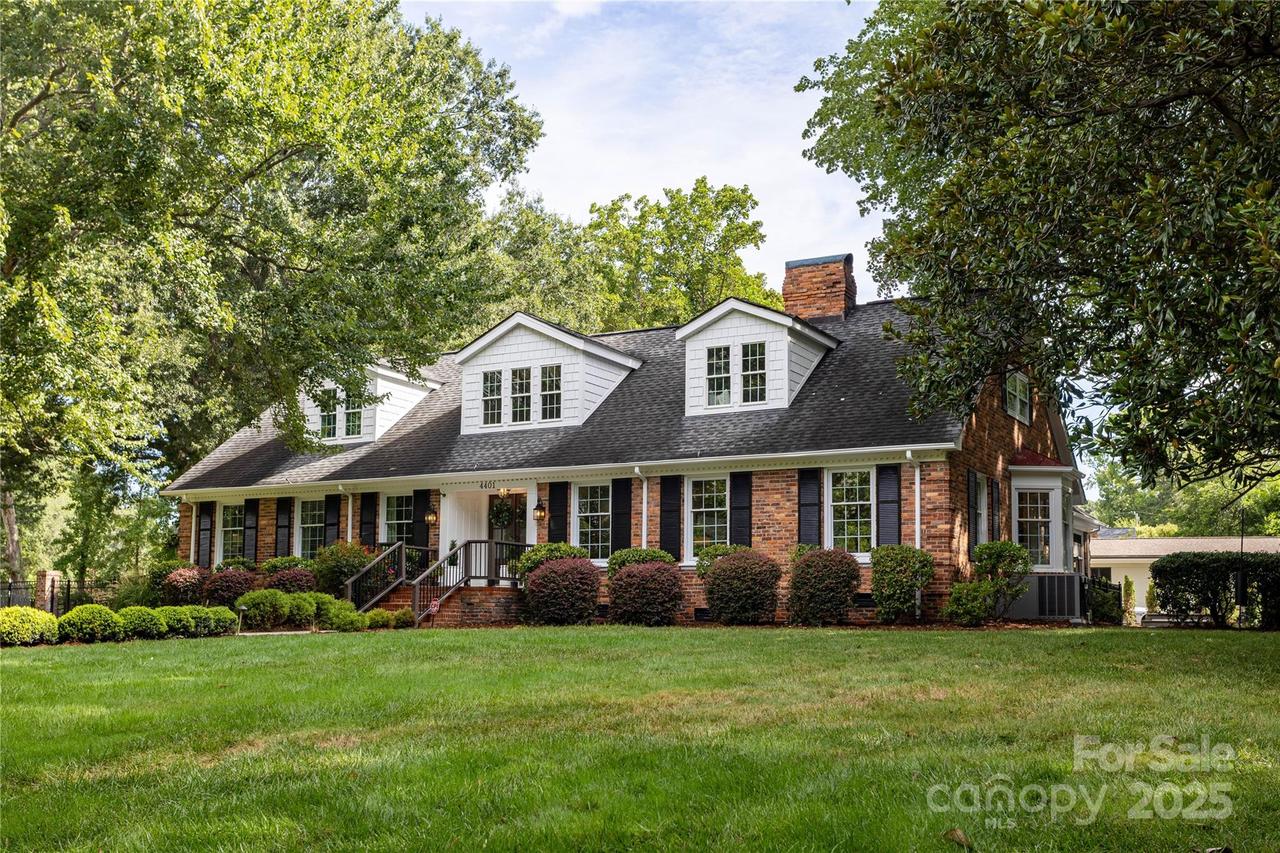 4401 Town And Country Dr., Charlotte, NC 28226