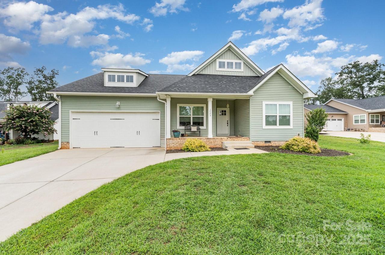 1723 Ivey Ct., Maiden, NC 28650