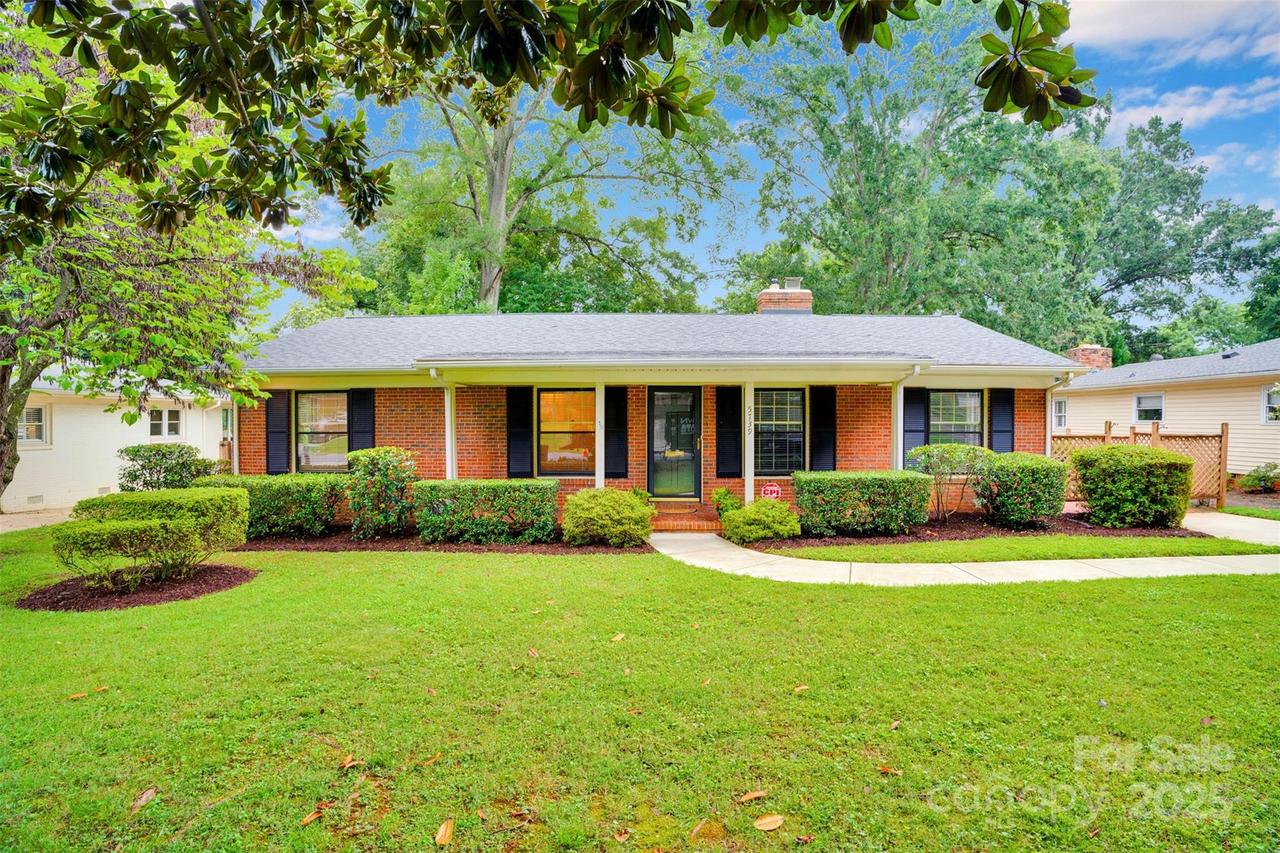 5739 Murrayhill Rd., Charlotte, NC 28210