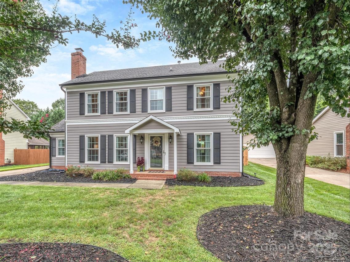 8715 Parkchester Dr., Charlotte, NC 28277