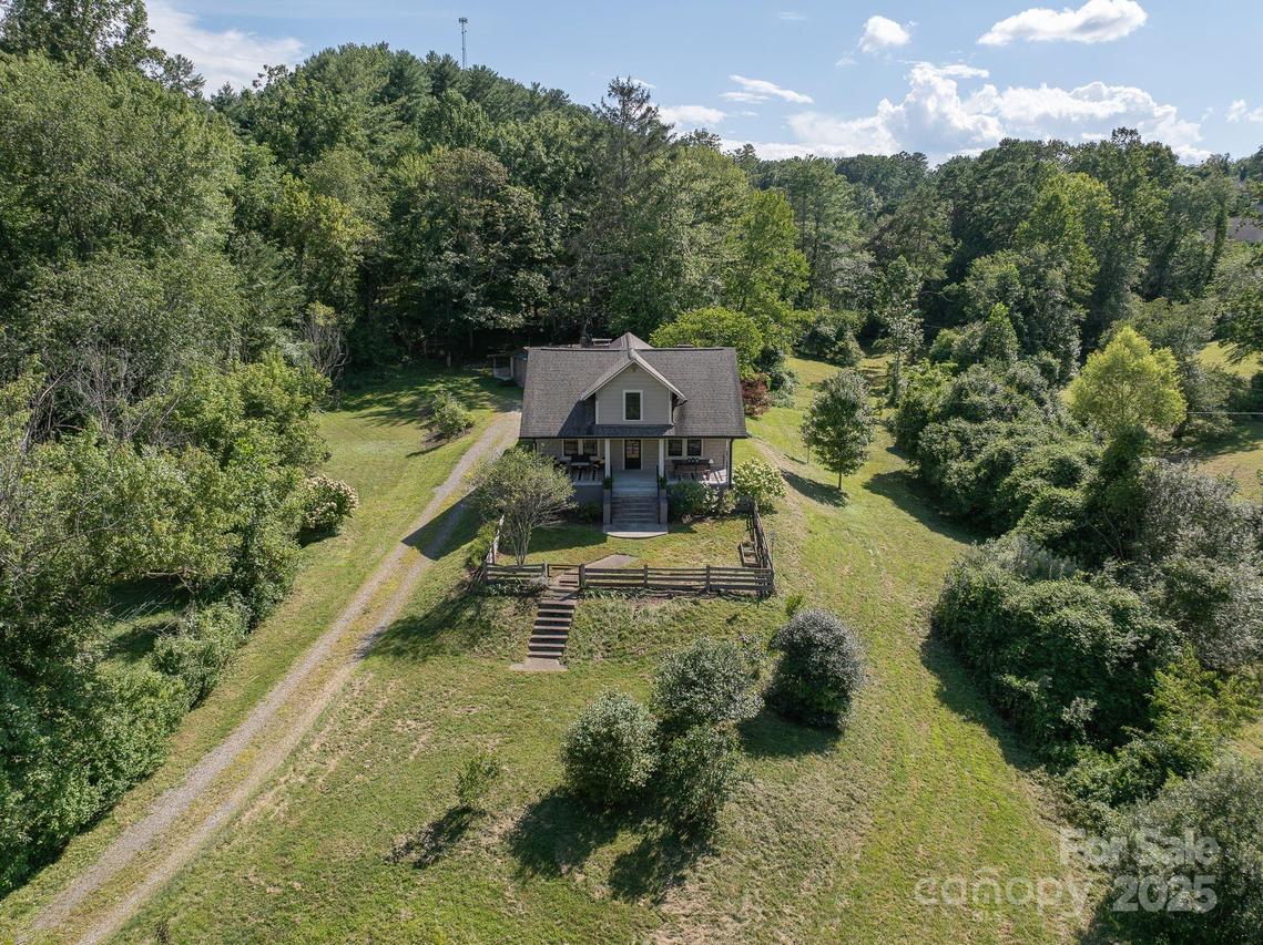33 Mezzo Cove, Asheville, NC 28804