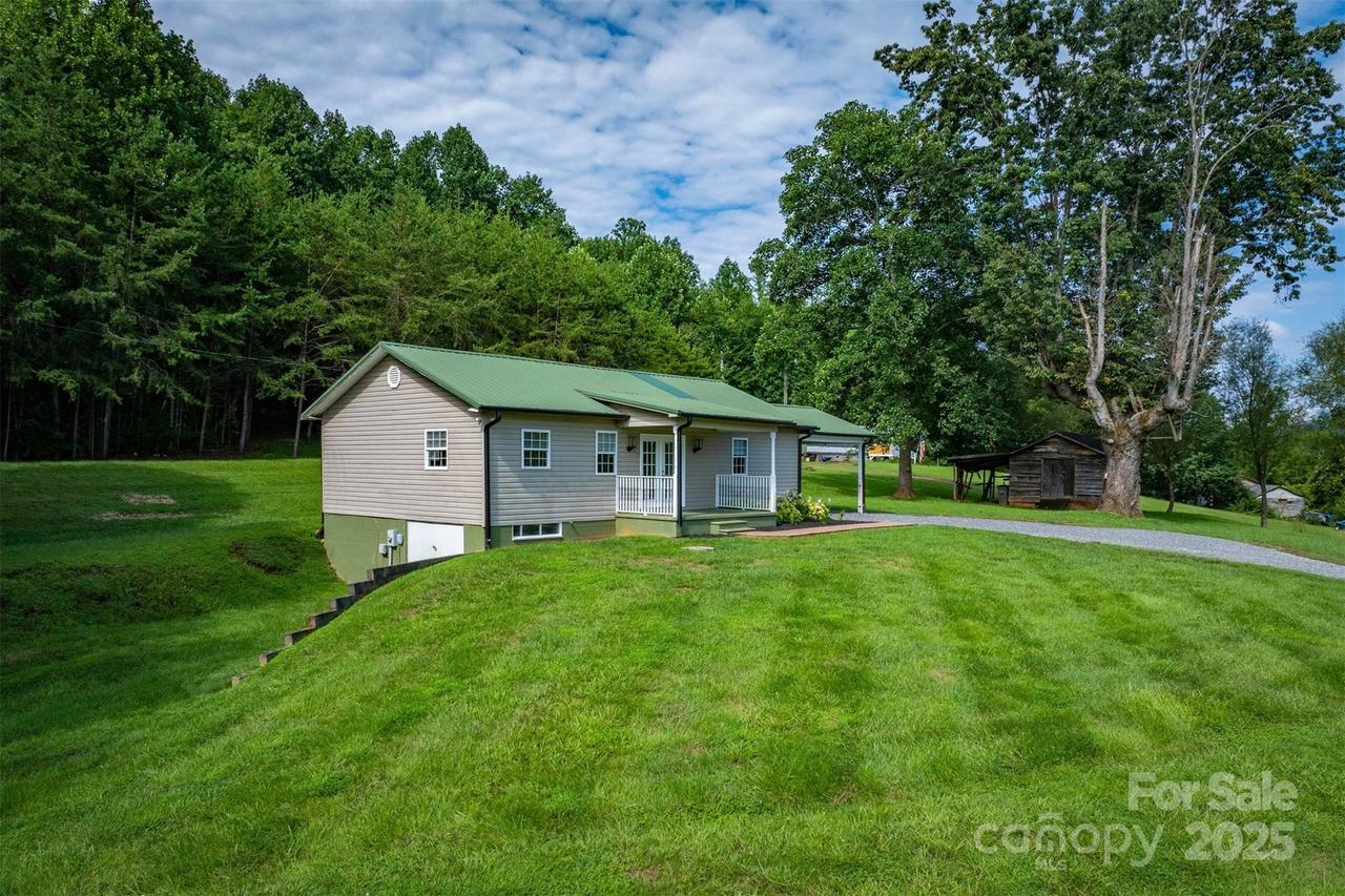 4521 Burns Rd., Granite Falls, NC 28630